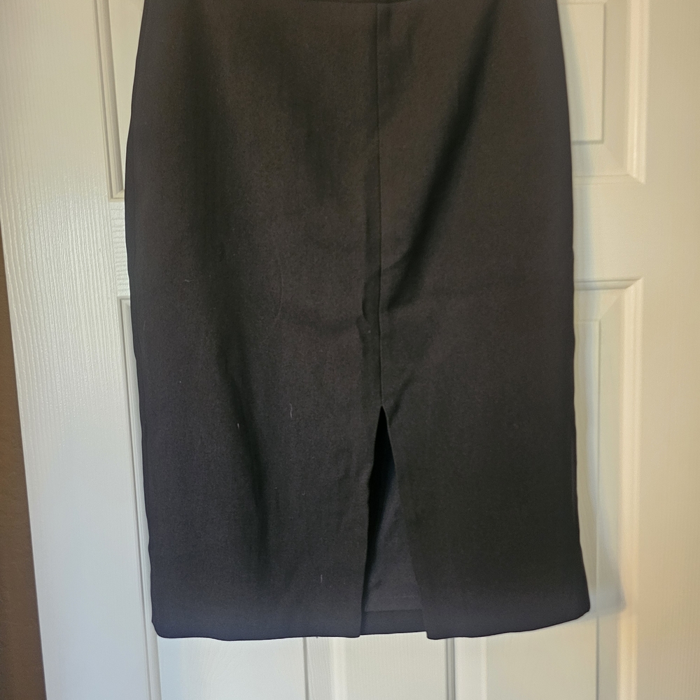 Elegant Black Pencil Skirt